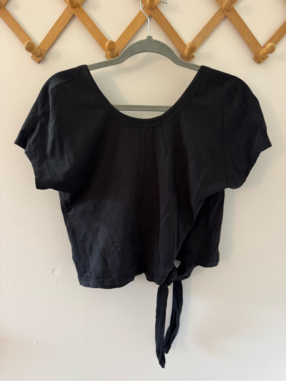 Women’s Lululemon Black Tie-Front Top